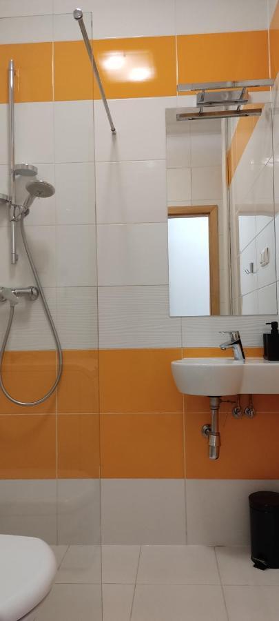 Be My Guest- Fontany Luxury Apartment Metro Wi-Fi Free Parking Zone Varsóvia Exterior foto