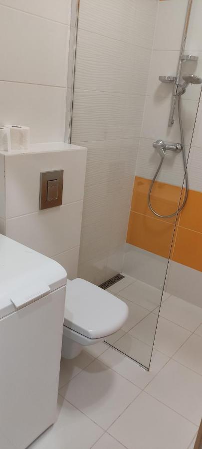 Be My Guest- Fontany Luxury Apartment Metro Wi-Fi Free Parking Zone Varsóvia Exterior foto