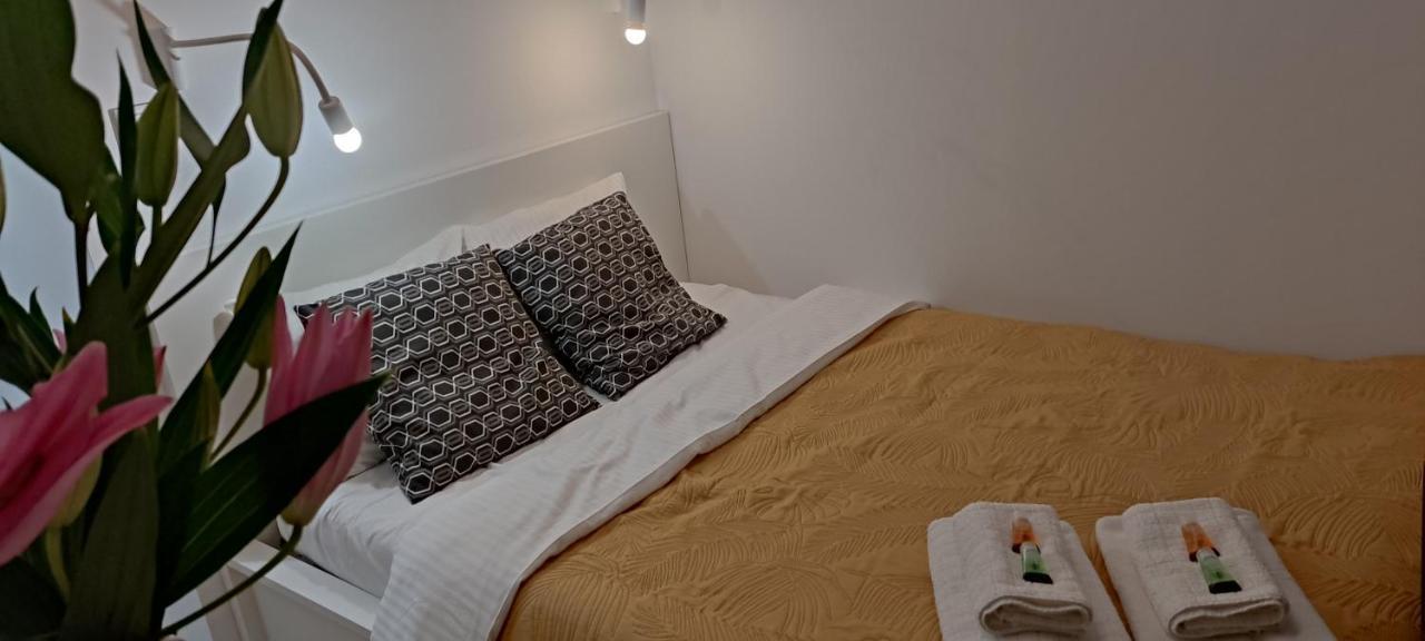 Be My Guest- Fontany Luxury Apartment Metro Wi-Fi Free Parking Zone Varsóvia Exterior foto